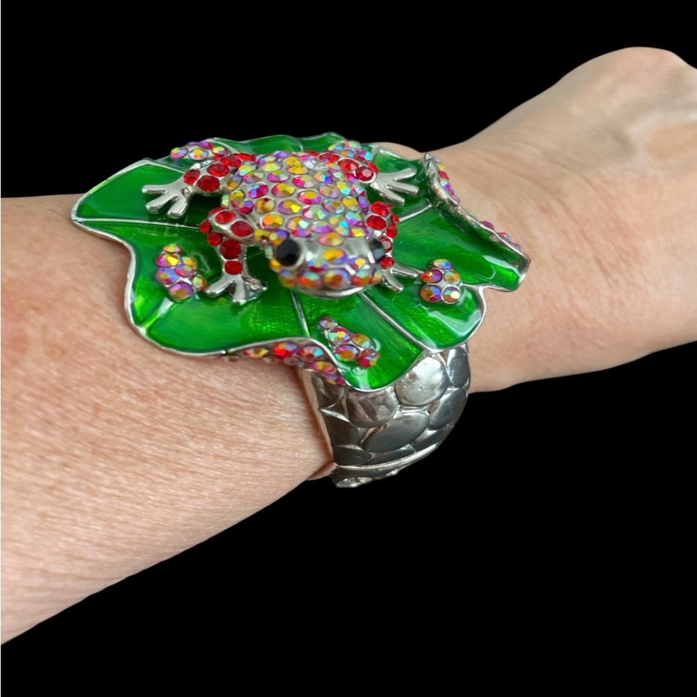 Vintage Cuff Bracelet with Embellished Frog on a Lilly Pad - Picture 7 of 7